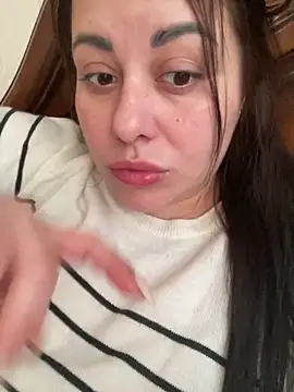 DaisyStreet online show from April 7, 3:52 am