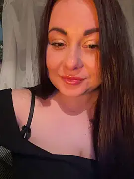DaisyStreet online show from April 18, 7:07 pm