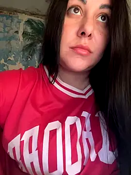 Snapshot of DaisyStreet chatting on December 2, 3:03 pm DaisyStreet online show from December 2, 3:03 pm