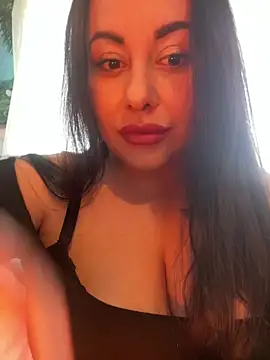 DaisyStreet online show from March 28, 8:15 am