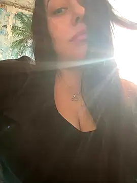 Snapshot of DaisyStreet chatting on November 15, 11:03 am DaisyStreet online show from November 15, 11:03 am