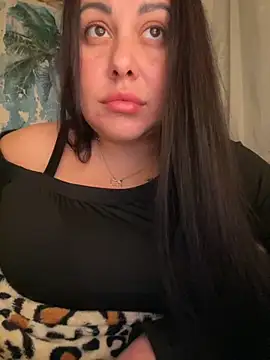 Snapshot of DaisyStreet chatting on November 30, 7:36 pm DaisyStreet online show from November 30, 7:36 pm