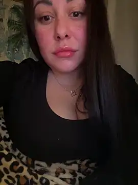 Snapshot of DaisyStreet chatting on December 21, 4:52 pm DaisyStreet online show from December 21, 4:52 pm