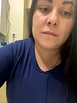 Snapshot of DaisyStreet chatting on October 25, 3:45 pm DaisyStreet online show from October 25, 3:45 pm