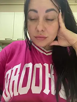 Snapshot of DaisyStreet chatting on October 27, 9:27 pm DaisyStreet online show from October 27, 9:27 pm