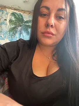 Snapshot of DaisyStreet chatting on November 2, 10:20 am DaisyStreet online show from November 2, 10:20 am