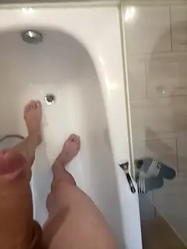 Snapshot of victortt chatting on November 8, 3:26 pm victortt online show from November 8, 3:26 pm