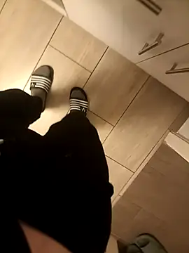 Snapshot of victortt chatting on December 16, 5:50 pm victortt online show from December 16, 5:50 pm