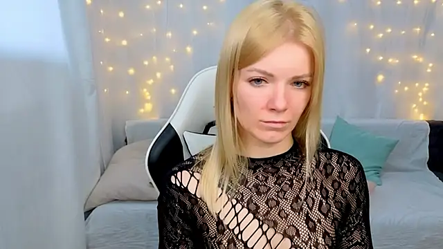 Lily Daviss online show from April 23, 3:24 am