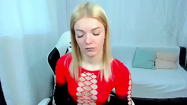 Lily Daviss online show from April 12, 3:54 am