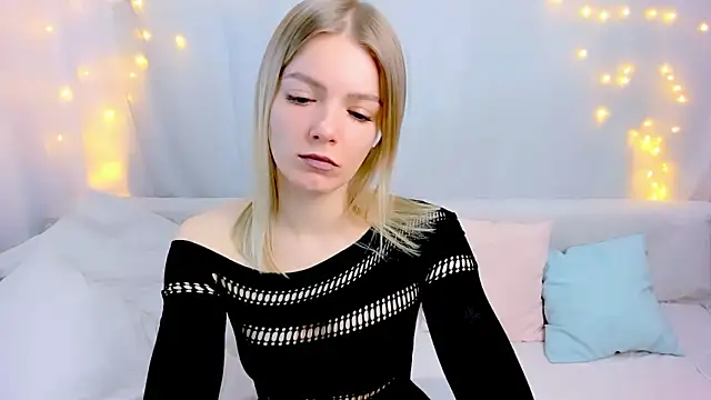 Lily Daviss online show from February 13, 2:55 am