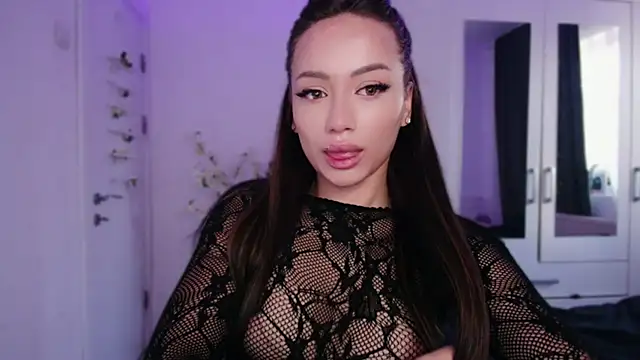 KaylaLaine online show from November 1, 6:41 am