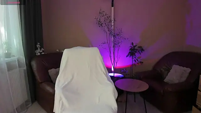 KaylaLaine online show from June 10, 7:31 am