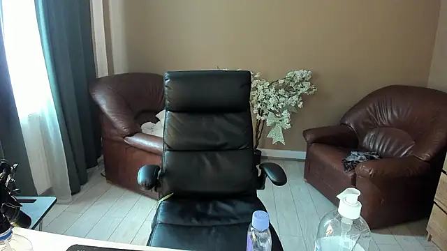 KaylaLaine online show from February 23, 7:42 am