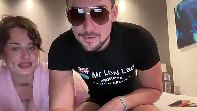 Snapshot of MrLdnLad chatting on June 13, 10:08 pm MrLdnLad online show from June 13, 10:08 pm