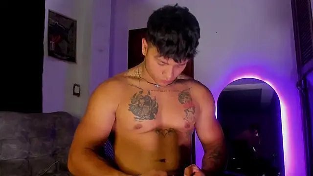 Dominic Biker   online show from June 16, 4:12 am