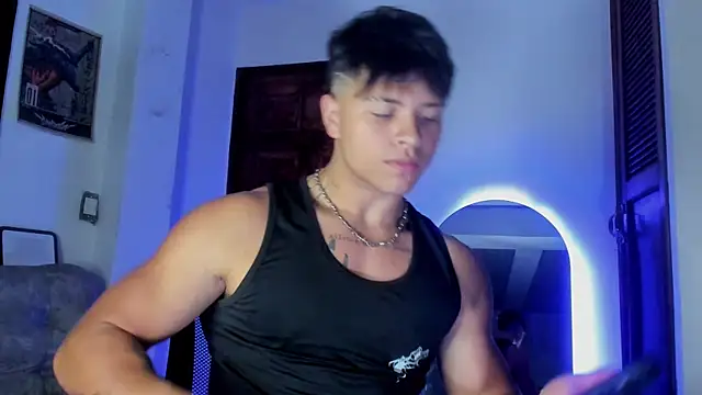 Dominic Biker   online show from July 14, 2:38 am