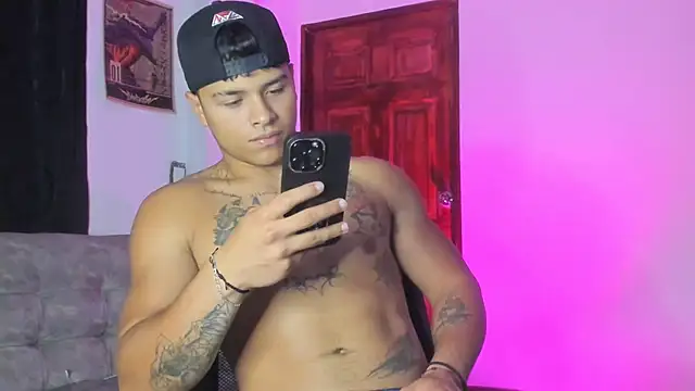 Dominic Biker   online show from April 24, 2:35 am