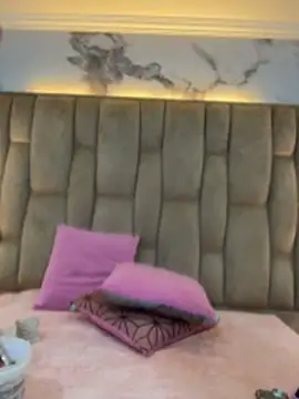 Snapshot of Hannagarces chatting on June 30, 11:21 am Hannagarces online show from June 30, 11:21 am
