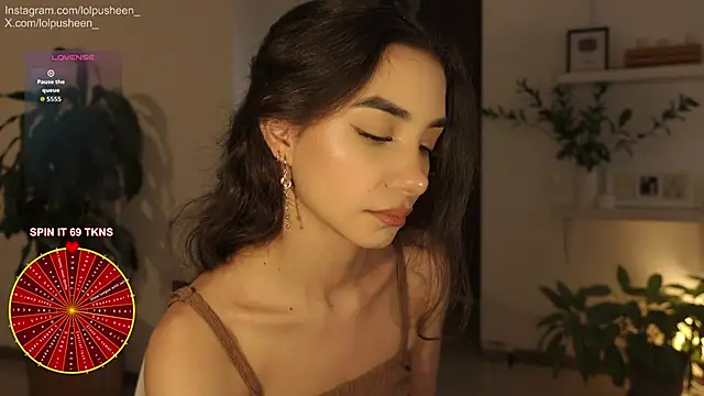 JulietteDee online show from April 2, 9:54 pm