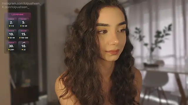 JulietteDee online show from July 7, 9:40 pm