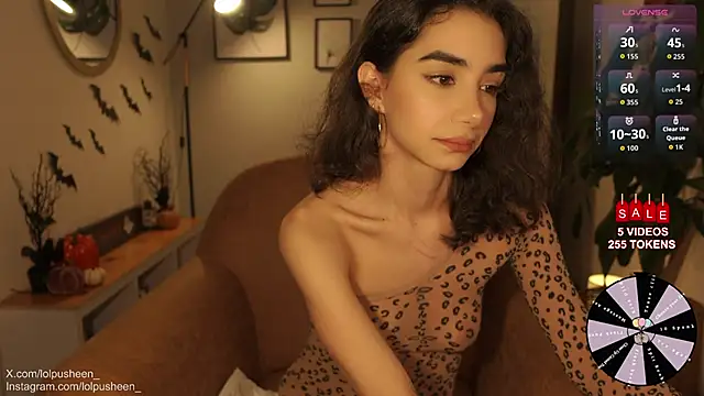Snapshot of JulietteDee chatting on October 13, 10:54 pm JulietteDee online show from October 13, 10:54 pm