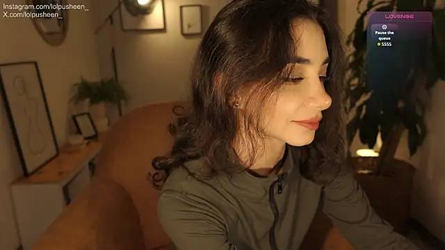 JulietteDee online show from January 6, 11:20 pm