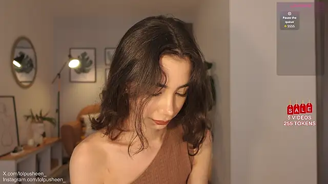Snapshot of JulietteDee chatting on October 5, 7:26 pm JulietteDee online show from October 5, 7:26 pm