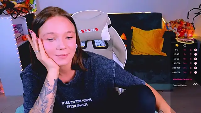 Snapshot of Karen_morris chatting on October 30, 7:33 pm Karen morris online show from October 30, 7:33 pm