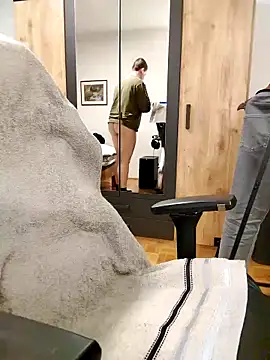 noidentiti online show from February 14, 5:02 pm