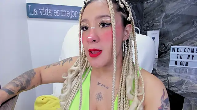 miss danika online show from December 18, 11:03 am