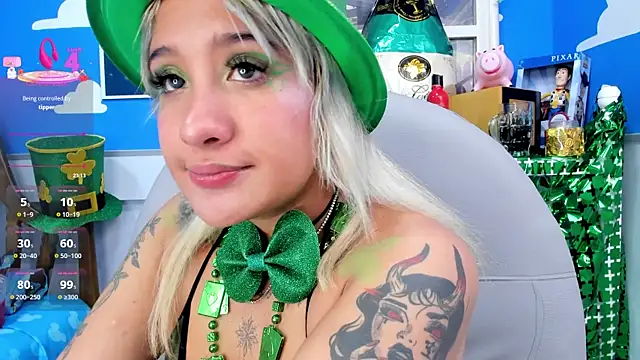 Snapshot of miss_danika chatting on March 17, 2:12 pm miss danika online show from March 17, 2:12 pm