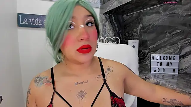 miss danika online show from December 5, 11:09 am