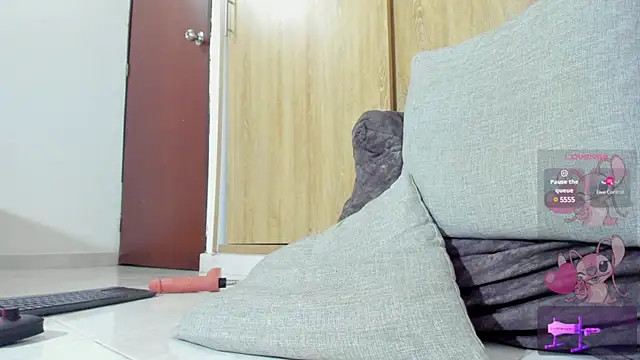 Snapshot of AllisonCherris chatting on January 26, 1:41 am AllisonCherris online show from January 26, 1:41 am