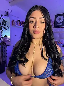 lucianaroy online show from April 8, 3:19 am