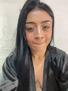lucianaroy online show from March 12, 3:46 am