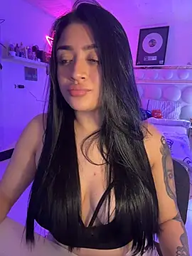 lucianaroy online show from April 23, 5:36 am