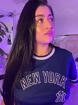 lucianaroy online show from January 13, 6:17 am