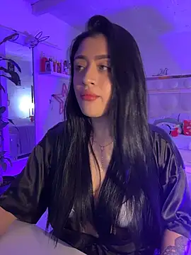 lucianaroy online show from March 29, 11:17 pm