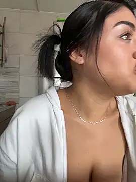 lucianaroy online show from November 29, 3:01 pm