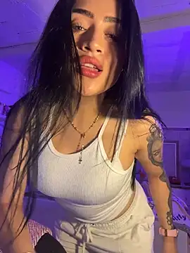 lucianaroy online show from April 1, 4:36 am