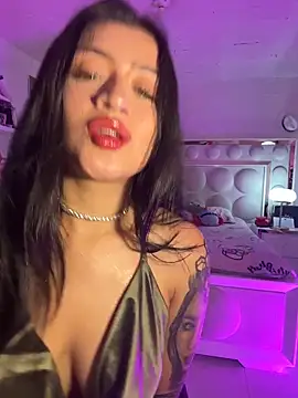 lucianaroy online show from February 28, 2:44 am