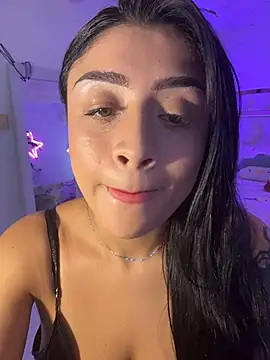 lucianaroy online show from November 26, 12:54 am