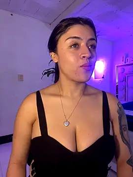 lucianaroy online show from September 10, 2:43 am