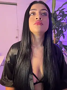 lucianaroy online show from November 23, 3:05 am