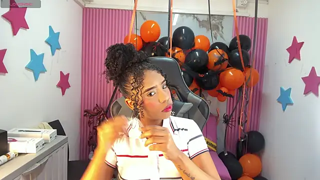 lia 16 online show from November 1, 11:04 am