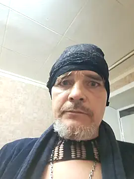 Snapshot of DjiniCD chatting on September 12, 9:47 pm DjiniCD online show from September 12, 9:47 pm