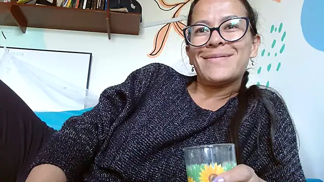 lupita84 online show from December 21, 6:09 pm