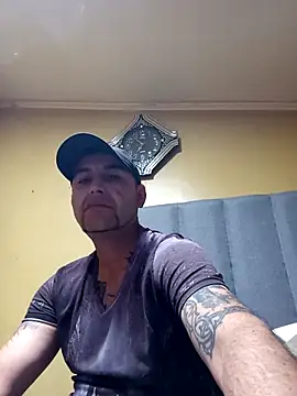 TrainedFinder5 online show from November 5, 1:52 am