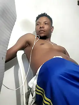 hugo3918  online show from February 9, 2:09 am